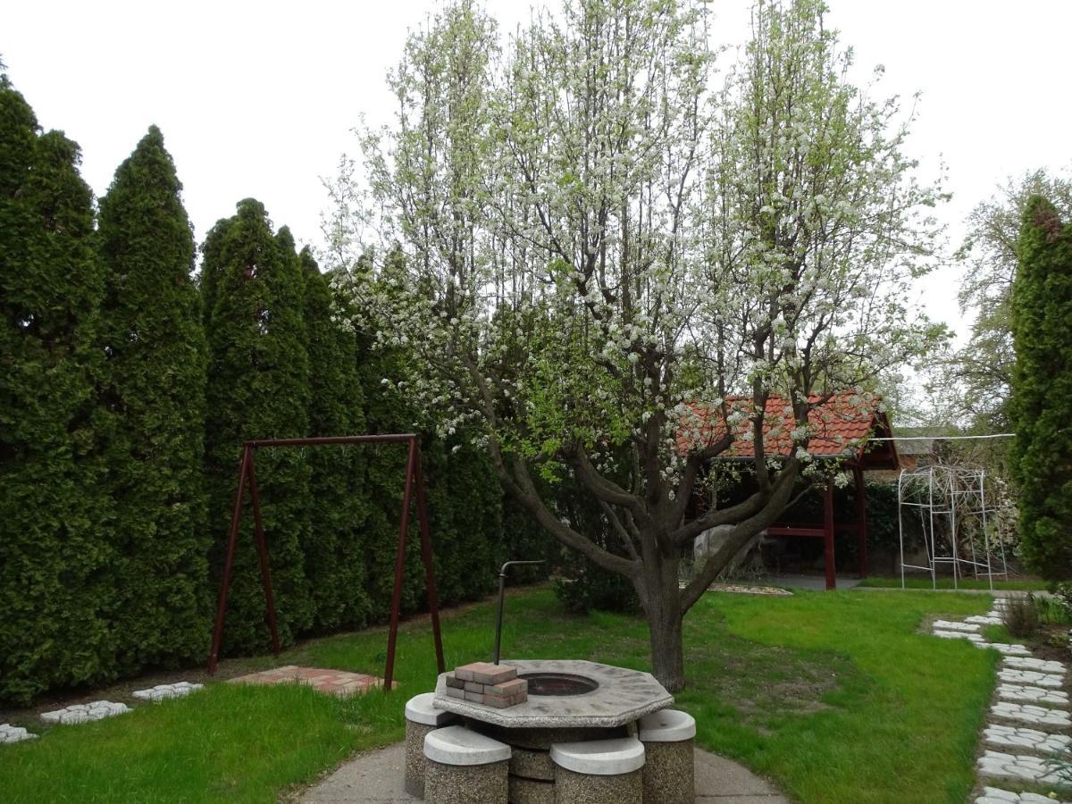 布达佩斯苹果酒店 Budapeste Exterior foto